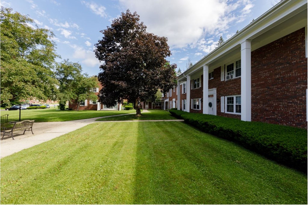 Taymil Woodruff Court Exterior