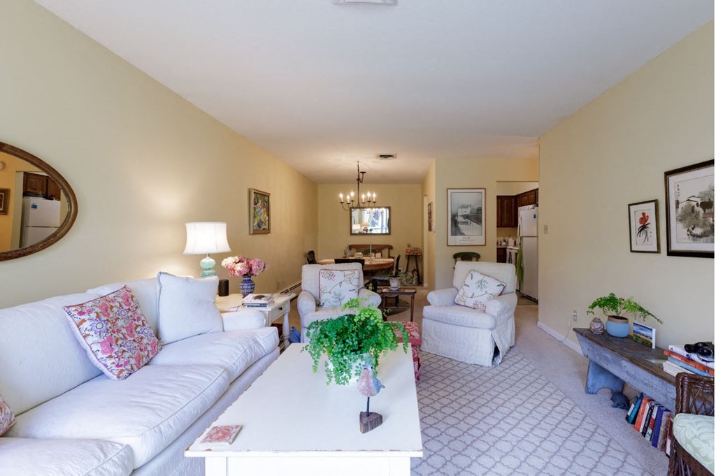 Taymil Woodruff Court Living Room