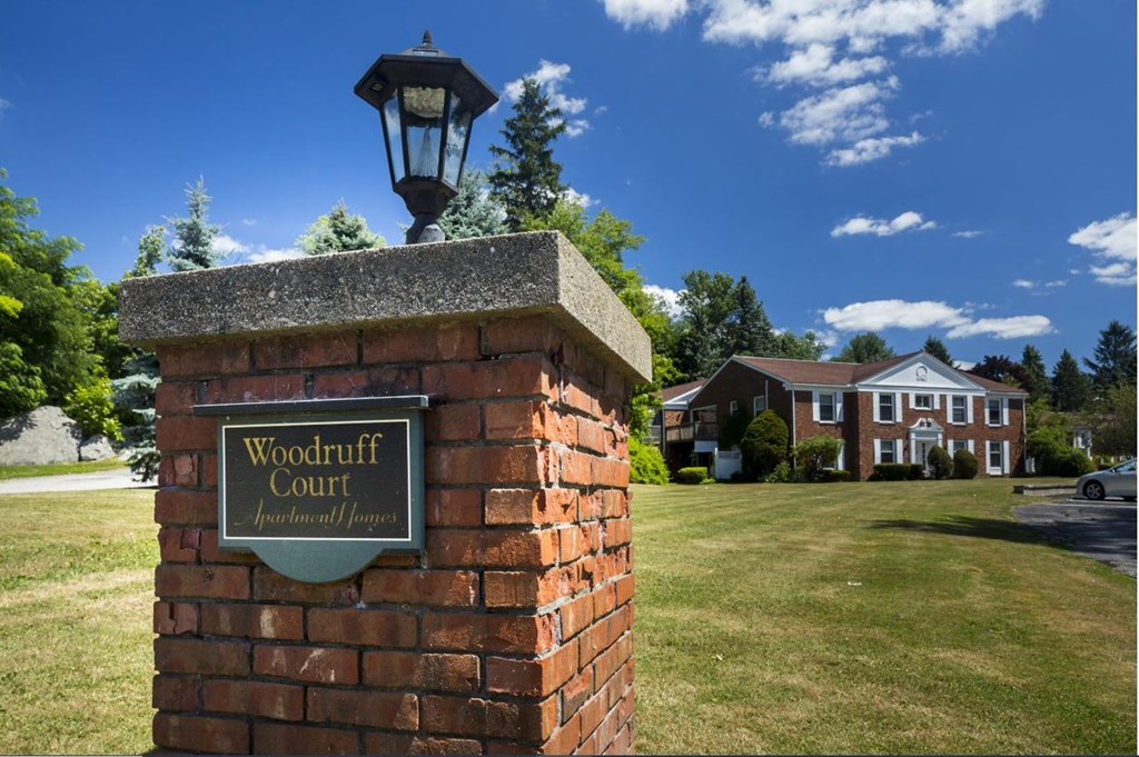 Taymil Woodruff Court Sign