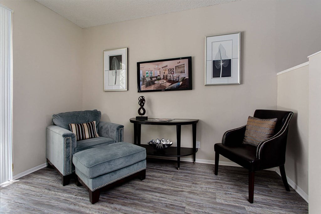 Model. Sitting Area.