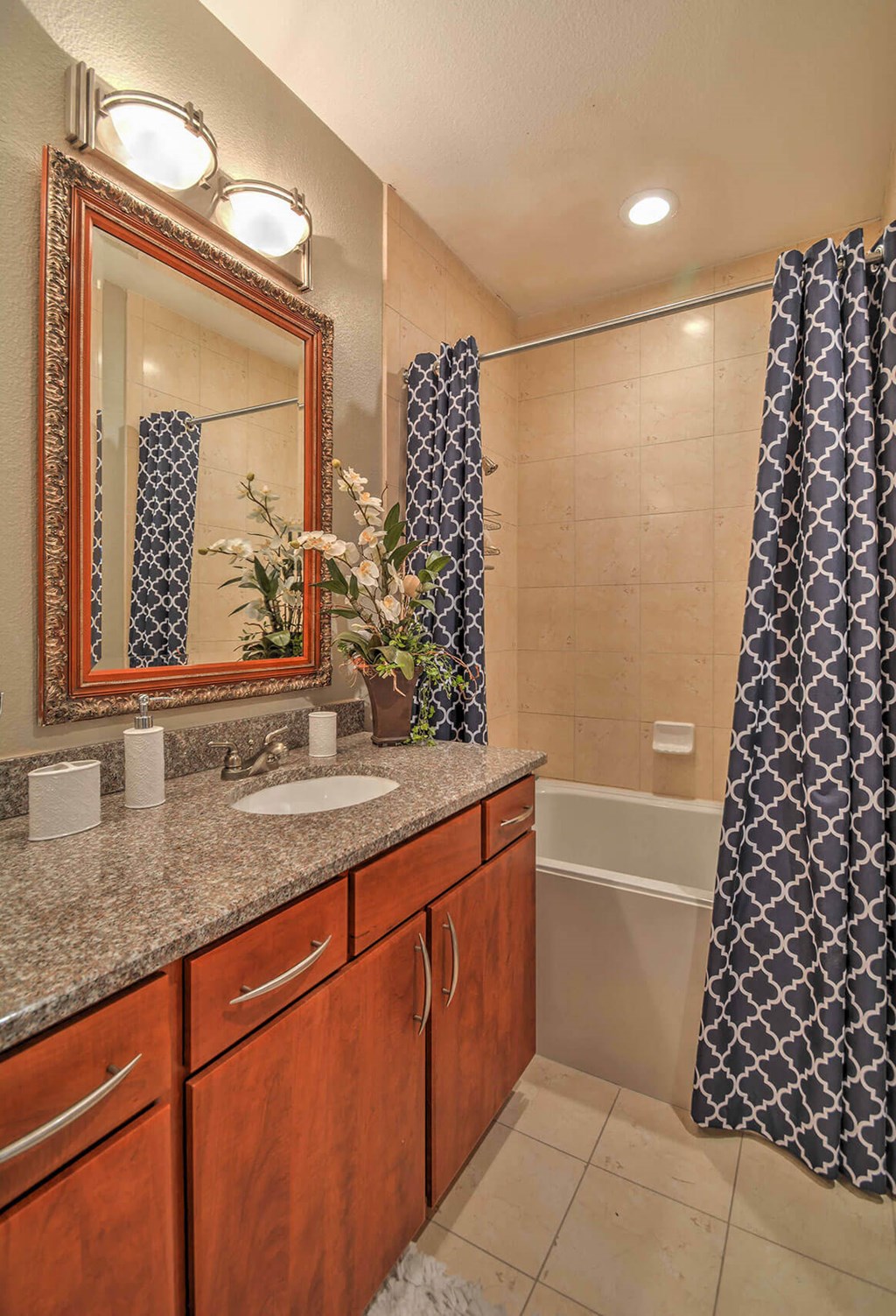 Bathroom at Vintage Park Apartments, Houston, 77070