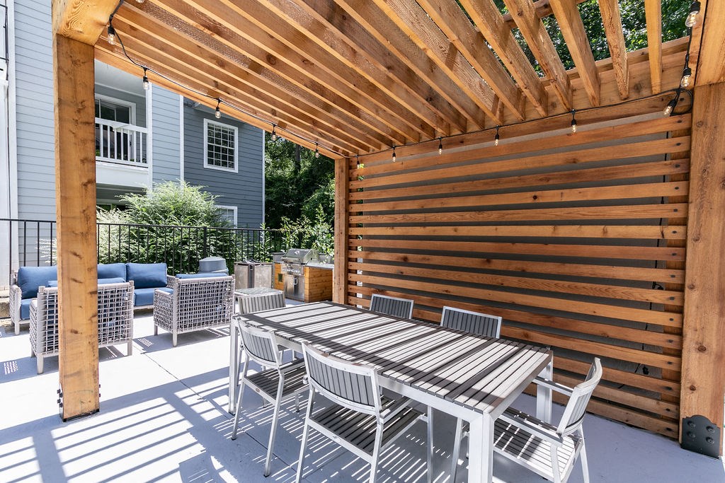 Outdoor grill area at Sloan Square, Atlanta, GA, 30329.