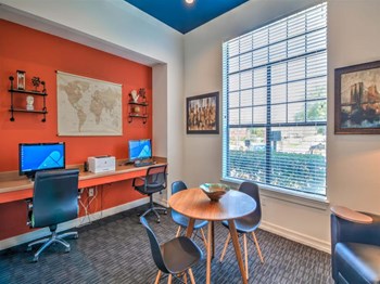 Business Center - 2803 Riverside - Photo Gallery 6