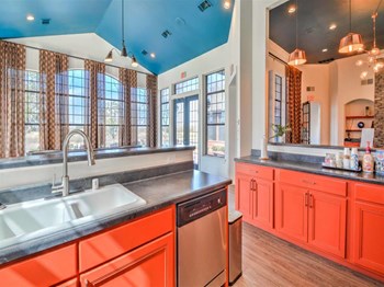 Clubhouse with Coffee Station - 2803 Riverside - Photo Gallery 2
