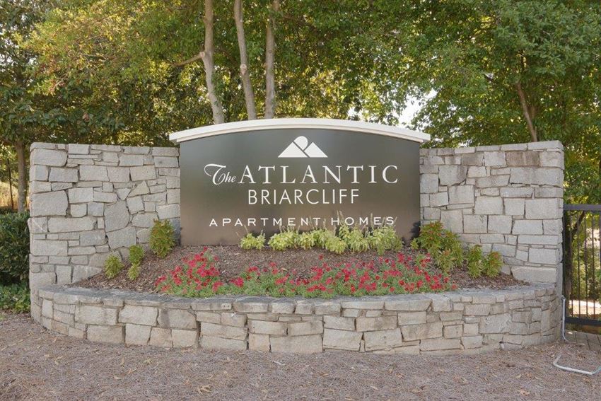 Monument Sign- The Atlantic Briacliff - Photo Gallery 1