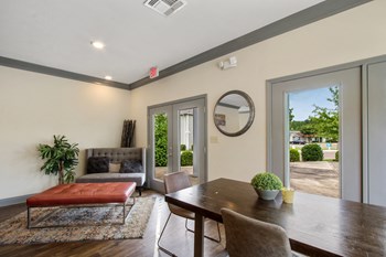 759 Glencross Dr 2-3 Beds Apartment, Townhouse for Rent - Photo Gallery 6