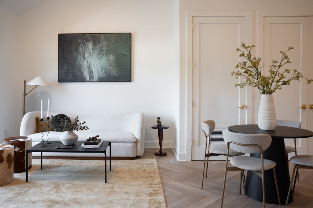 100 east putnam living room