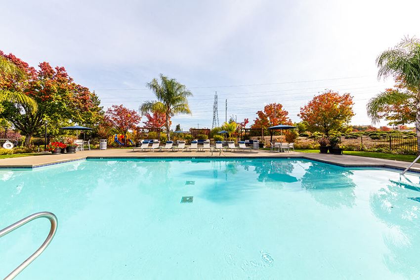 Fairmont At Willowcreek Apartments, 200 S Lexington Dr, Folsom, CA