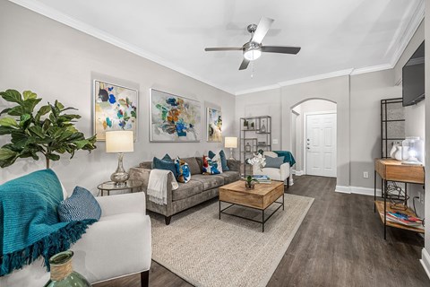 31 PERIMETER CENTER 1-2 Beds Apartment for Rent