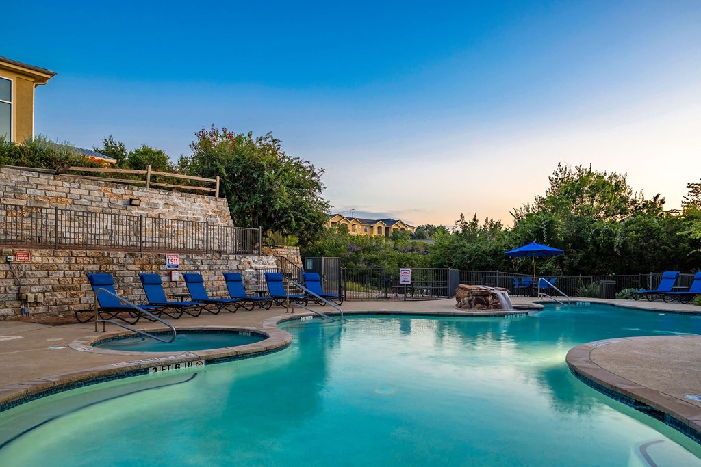 the swimming pool at the resort at governors crossing