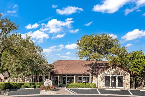 the building in which the hotel is located