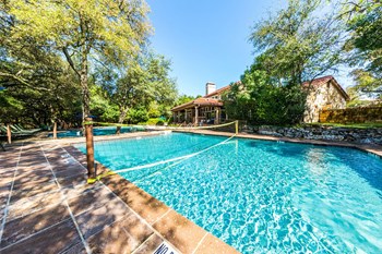 4411 Spicewood Springs 1-2 Beds Apartment for Rent - Photo Gallery 4