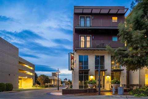 the building where the hotel is located