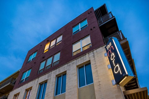 the building in which the hotel is located