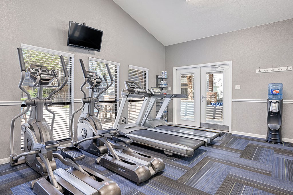 the gym at the at the boulevard apartments in