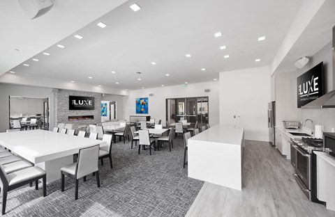 The Luxe, Apartments At Ridgedale
