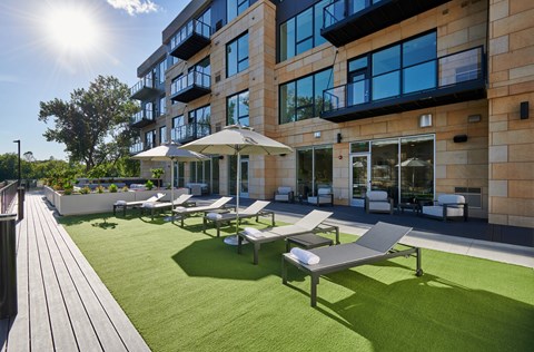 The Luxe, Apartments At Ridgedale