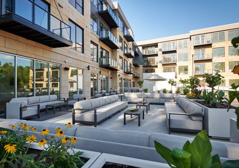 The Luxe, Apartments At Ridgedale