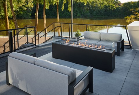 The Luxe, Apartments At Ridgedale