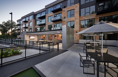 The Luxe, Apartments At Ridgedale