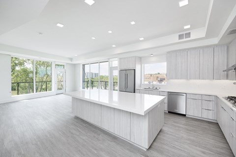 The Luxe, Apartments At Ridgedale