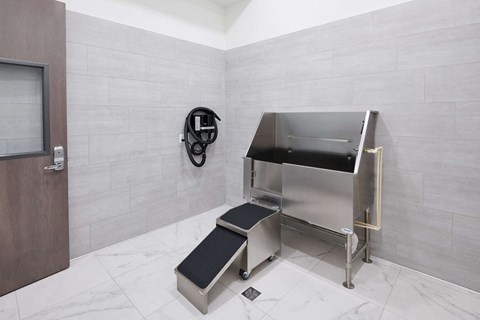 The Luxe, Apartments At Ridgedale