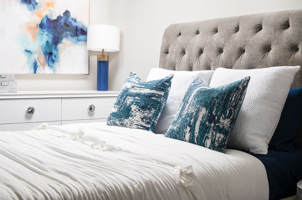 Comfortable Bedroom at Elite At Lakeview, Georgia, 30337