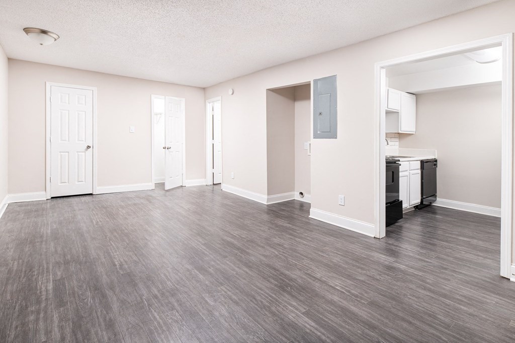 Hardwood Flooring at Elite At Lakeview, Georgia