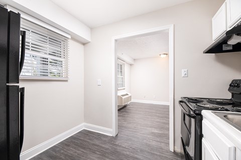 Elite At Lakeview Apartments, 3200 Lakeview Place, East Point, GA