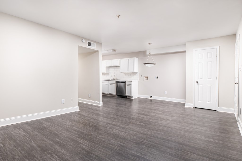 High Ceiling Living Area at Elite At Lakeview, College Park, 30337