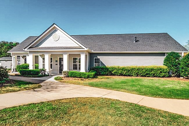 Exterior at Vineyards at Flat Shoals, Georgia, 30316