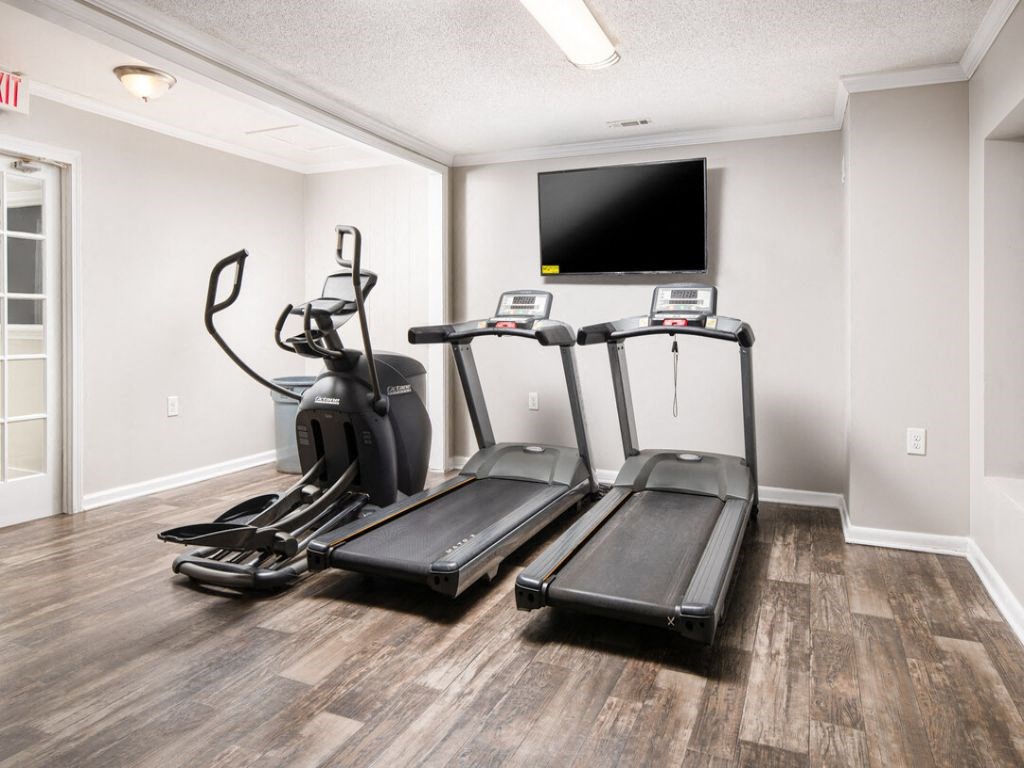 Cardio Machines at Elite at City View, College Park, GA, 30337