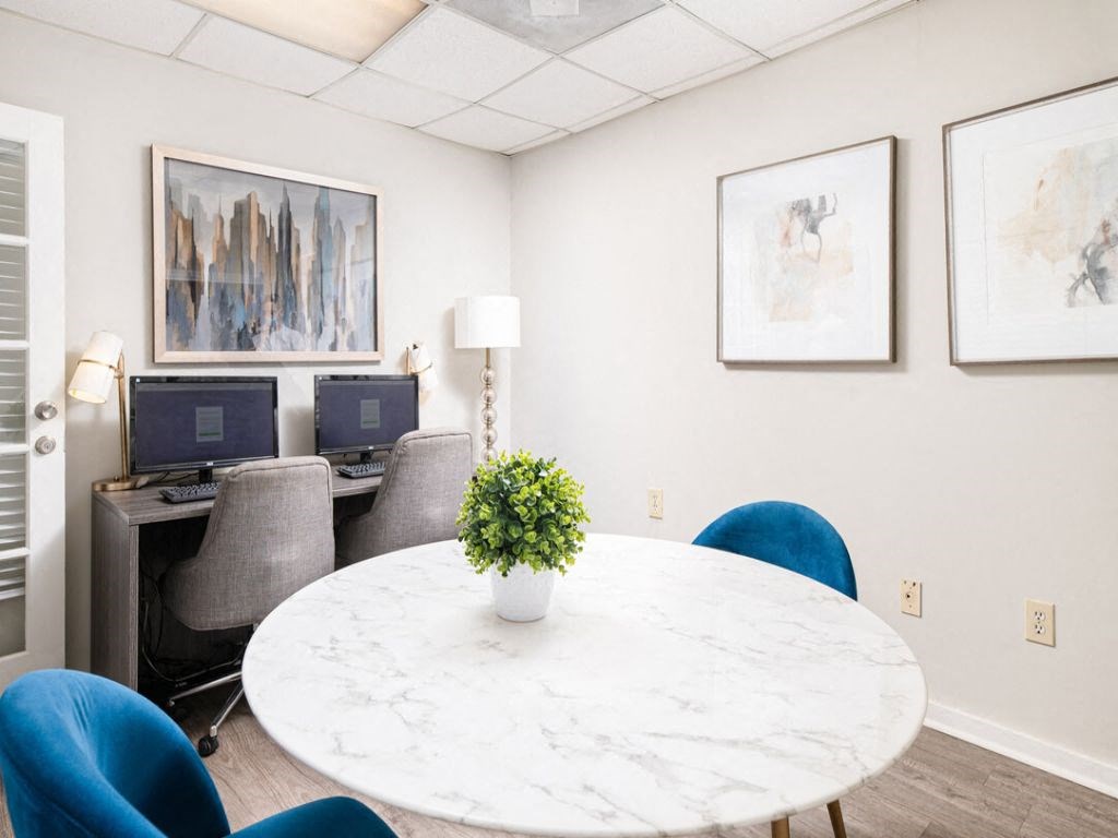 Dining Area at Elite at City View, Georgia, 30337