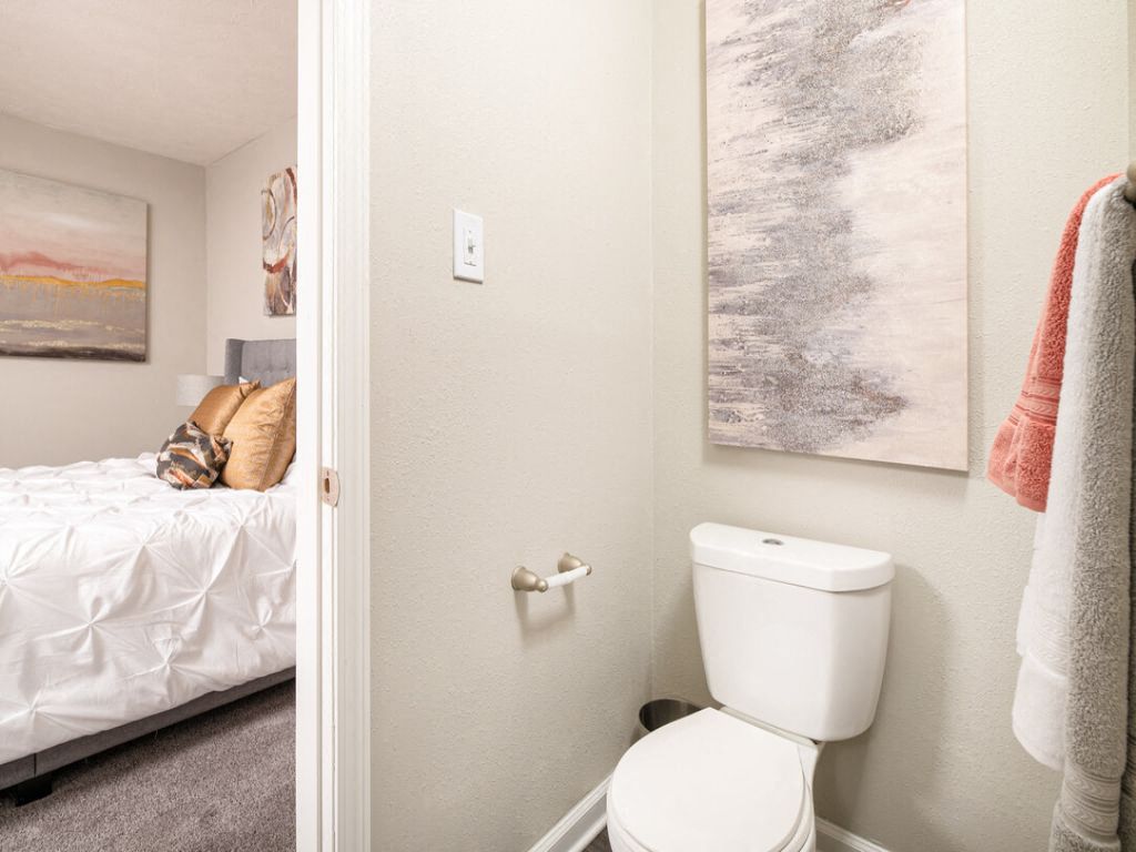 Bedroom With Bathroom at Elite at City View, Georgia, 30337