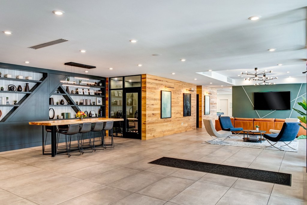 400 Rose Lobby with Seating