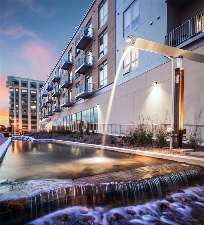 Freshwater Plaza is a similar property to Aspen Crossing Apartments located in Milwaukee