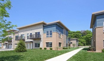 1215 N 62nd Street Studio-3 Beds Apartment for Rent - Photo Gallery 4