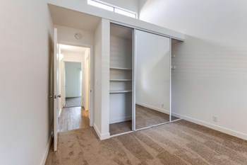 bedroom and closet - Photo Gallery 6