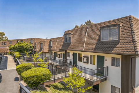 Apartment With Balconies at Posada East, Novato