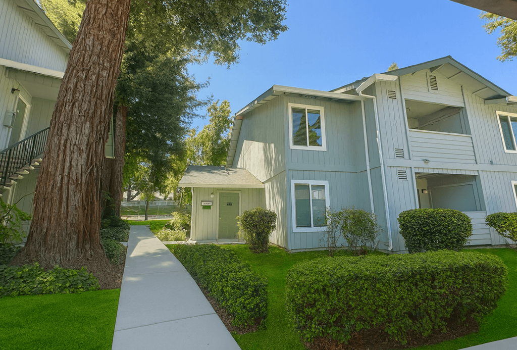 Walking Path at Vintage Pointe, Rohnert Park California
