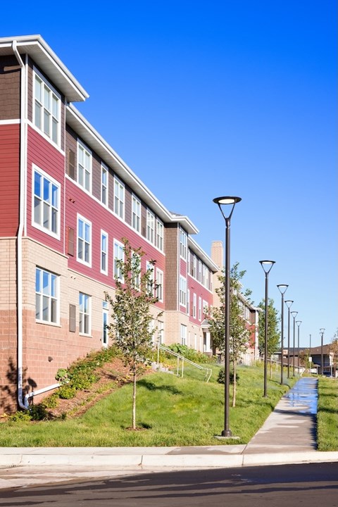 18255 45Th Ave N 3 Beds Apartment for Rent