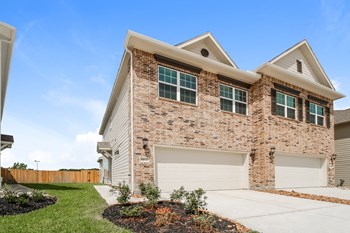 Front View at Lakeside Conroe, Montgomery, TX - Photo Gallery 43
