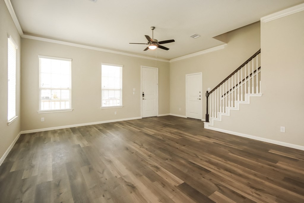 Contemporary Finishes Include Wood And Tile Flooring at Lakeside Conroe, Montgomery