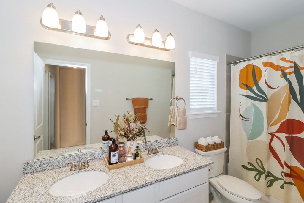 Bathroom With Vanity Lights at Georgetown Heights Residents, Georgetown, TX