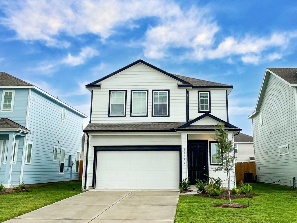 Universally Attached And Detached Garages at Pradera Oaks, Bonney, Texas