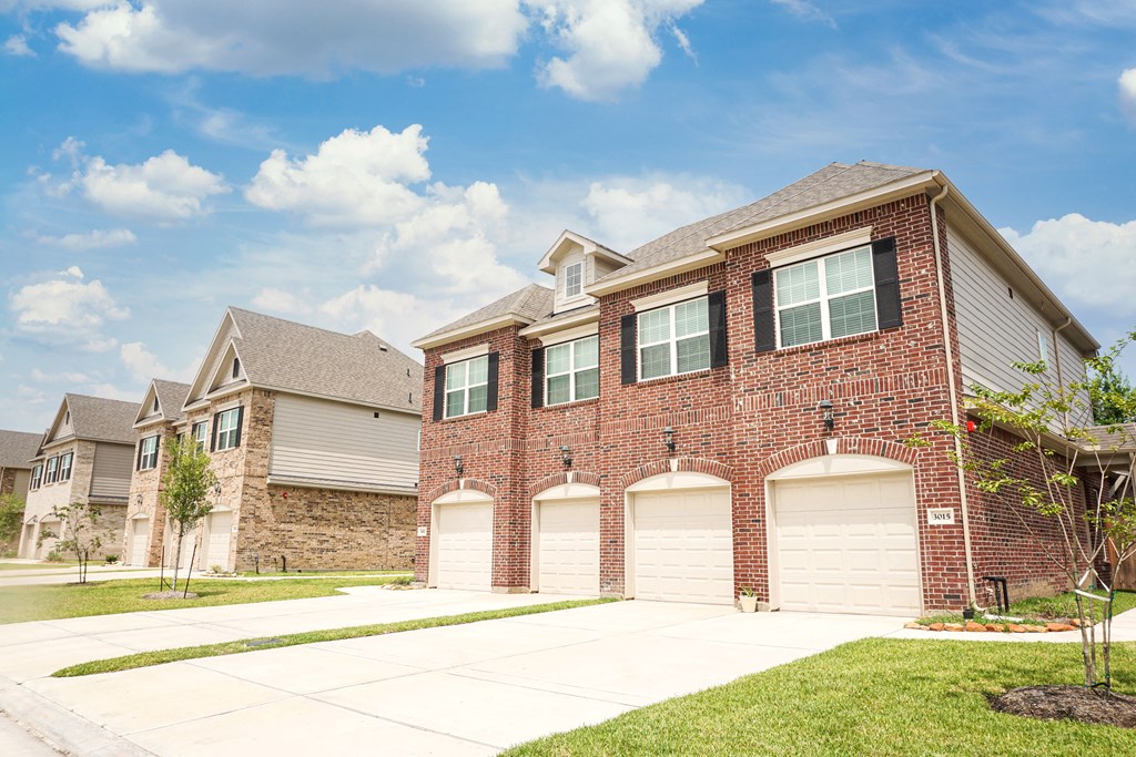 Houses With Attached Garage And Patio at Mirror Lake Pearland, Pearland, Texas