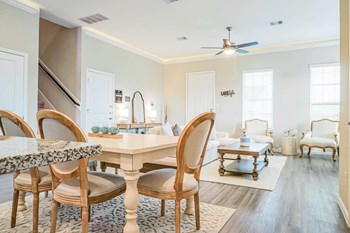 Dining Area at Lakeside Conroe, Texas - Photo Gallery 5