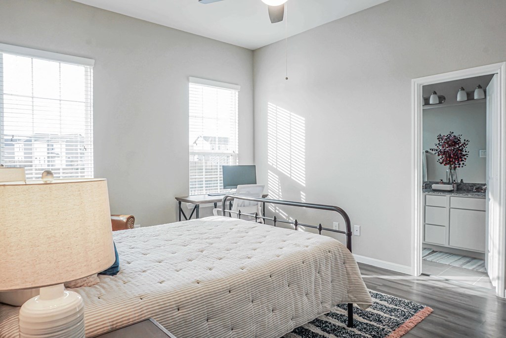 Bedroom With Closet at Lakeside Conroe, Montgomery
