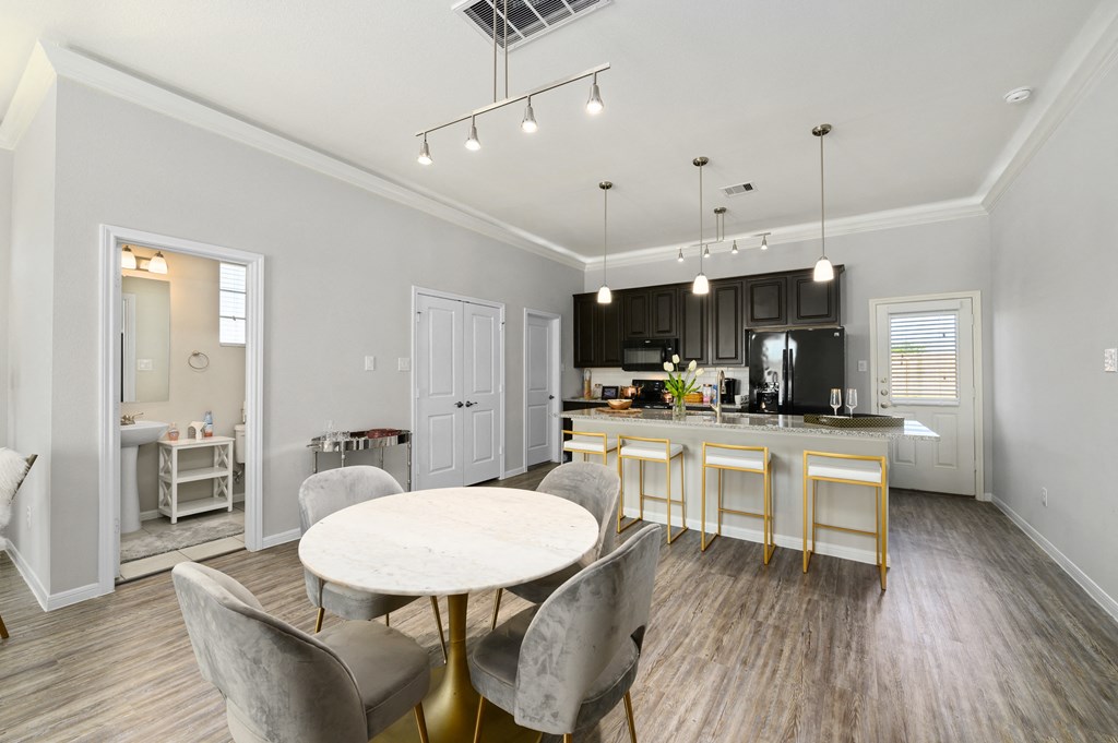 Elegant Dining Space at Bay Colony West, League City, TX