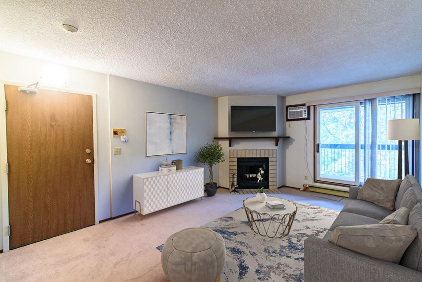 Chancellor Estates Apartments, 940944 Chancellor Drive, Winnipeg, MB